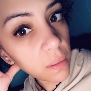 Meet your Posher, Evelyn